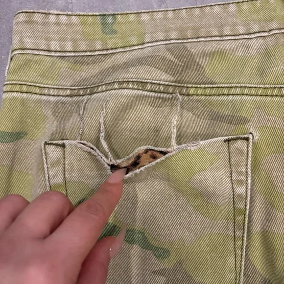 ONE TEASPOON Bandits High Waist Cropped‎ Boyfriend Straight Leg Camo Jeans 30 - Picture 10 of 16